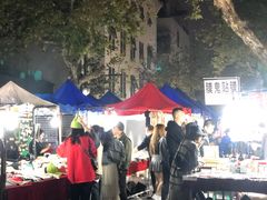 -吴山路夜市