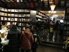 -钟书阁(松江泰晤士小镇店)