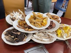 -菌之家·专业纯野生菌火锅·特色炒菌