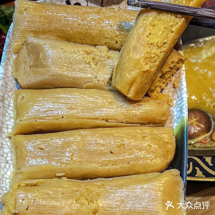 他家的老火锅味道真的是又辣又爽，特别好吃。