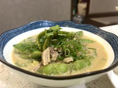 -捏上开口笑海鲜水饺(台山街店)