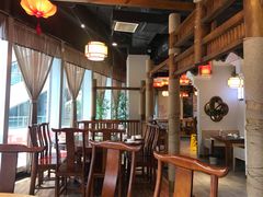 靠窗位-万重锦·人文川菜馆(骡马市店)