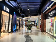 -燕莎奥特莱斯购物中心