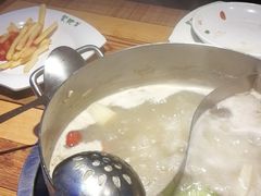 肥牛-蒙肥羊·酸汤潮牛·鲜牛肉火锅烤肉自助(岗顶店)