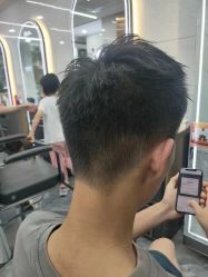 -七分屋LA·烫发·染发·剪发