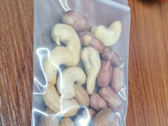 -坚果健身24小时工作室(定西路店)
