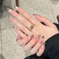 -雪儿·YuKi美甲美睫皮肤管理Salon