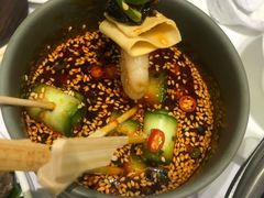 -红鼎豆捞·非遗鲍皇汤火锅(宝丰路店)