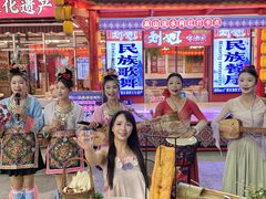 -刘姐啤酒鱼民族演艺餐厅(西街总店)