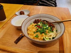 -呼啦面馆·头牌豌杂面(爱琴海店)
