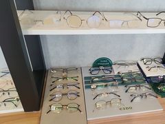 -瑞司视光眼镜·蔡司战略合作眼镜店(新街口店)