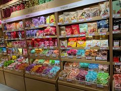 -良品铺子(白云新世界店)