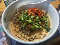 -呷佬·长沙手工米粉(金沙江路店)