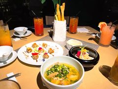 -穹六人间 people 6(岳阳路店)