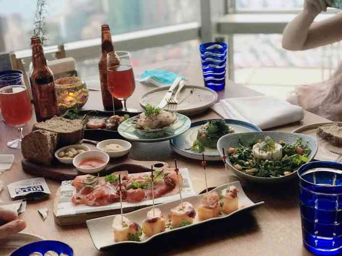 金茂君悦·九重天 cloud 9 tapas&bar-"之前在其它平台上团购的下午茶