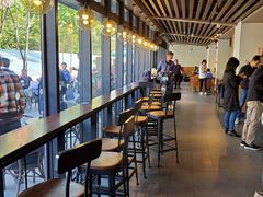 -星巴克(西藏路店)