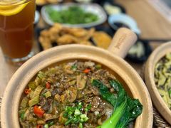 -煲仔皇腊味煲仔饭(经四万达店)
