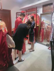 -LOVE SHINE婚纱·红鼎庄龙凤褂·妈妈装定制
