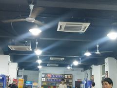 大堂-皖北巫氏三胖地锅鸡(长淮总店)