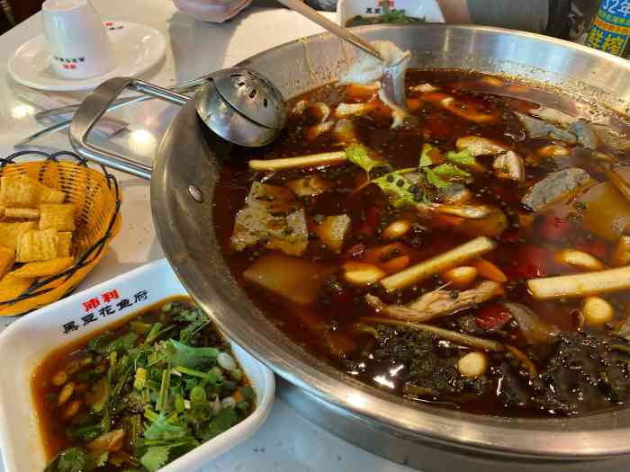 沛利黑豆花鱼府(锦江店)-"路过茶花街看到一家黑豆花鱼庄,听到名字很.