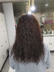 -镁连社·美联社