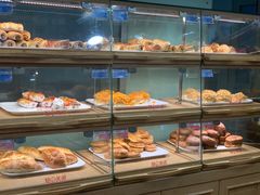 面包甜点陈列柜-新侨三宝乐面包店(崇文门店)