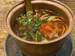 酸辣椒铜锅米线-都氏二当家(九方店)
