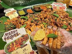 -瑞虹新天地月亮湾
