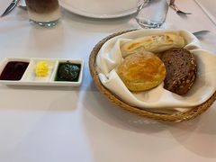 餐前棍包-塞纳河法国餐厅(意式风情街店)