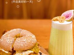 -Catch Bagel(芳草地店)