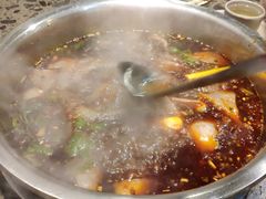 -肖肖酸萝卜鱼火锅(总店)