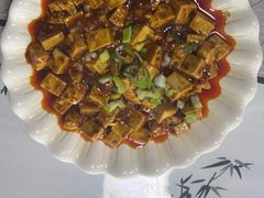 -青海特色美食小炒炕锅牦牛肉火锅