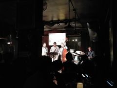 -东岸Cafe 爵士俱乐部