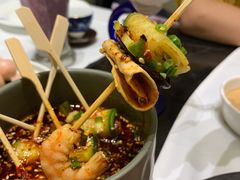 -红鼎豆捞·非遗鲍皇汤火锅(宝丰路店)