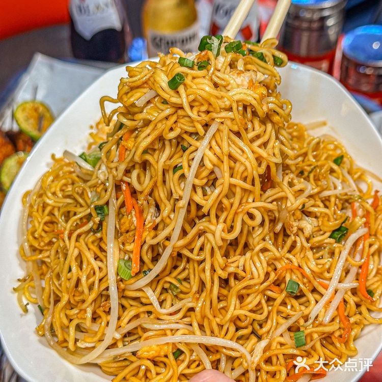 广州的！！！这小烧烤串子还蛮好吃的！