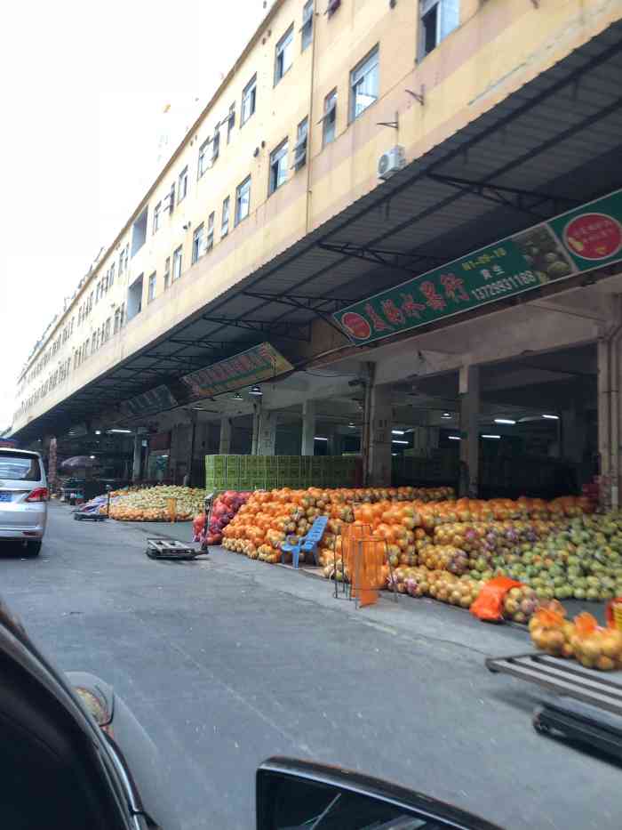 东莞市章文庆果业有限公司"去东莞吃避风塘炒蟹路过水果批发市场于是