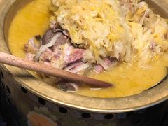大骨头炖酸菜-关东小磨东北菜(上海长风大悦城店)