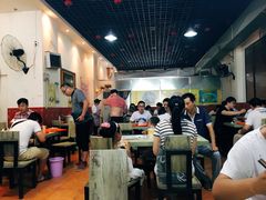 大堂-清真高老大牛排胡辣汤(嵩山路总店)