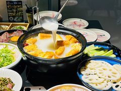 -牛牛和牛海鲜粥底火锅(长虹国际城店)