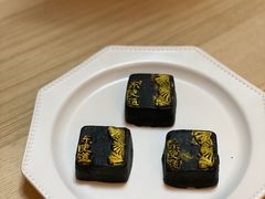 黑金酥-東更道点心行(文化东路店)