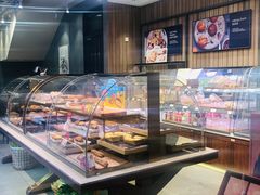 面包甜点陈列柜-巴黎贝甜·生日蛋糕(杭州文二路店)