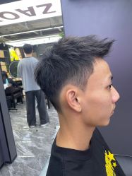 -藤野造型•烫染专业店