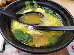 -小杨生煎(金山百联购物中心3楼店)