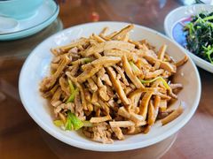 -芦茨金富饭庄·25年老字号·专做稻草鸡