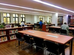 -上海市静安区图书馆(新闸路馆)