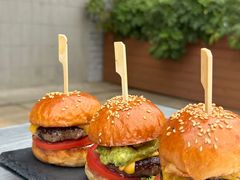 -三勾JJJ Burger&Coffee(梅溪湖店)