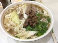 -花溪王记牛肉粉(四季花溪商场店)