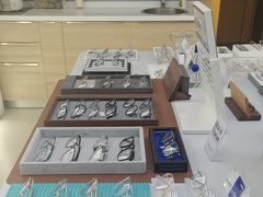 -视野联行眼镜·蔡司·尼康战略合作店(城西银泰店)