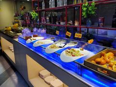 自助取餐区-蒙肥羊·酸汤潮牛·鲜牛肉火锅烤肉自助(岗顶店)
