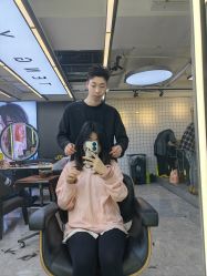 -藤野造型烫发染发